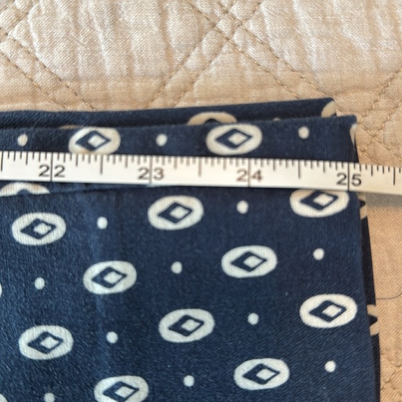 LOFT Capri Pants - Picture 5 of 6